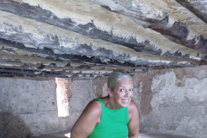 Stone Town Secrets: A walking Tour Zanzibar - What the guide adds to the experience