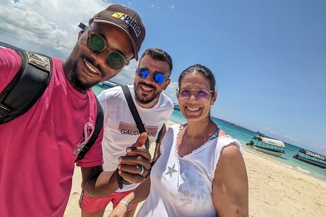 Stone Town Tour in Zanzibar. - Starting at Forodhani and meeting Stone Town