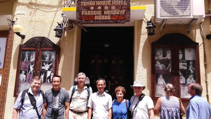 Stonetown Historical Walking Tour & Traditional Lunch - Palace Museum and the royal side of Zanzibar