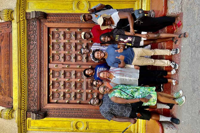 StoneTown Tours - Hamamni Persian Baths and the value of seeing rooms