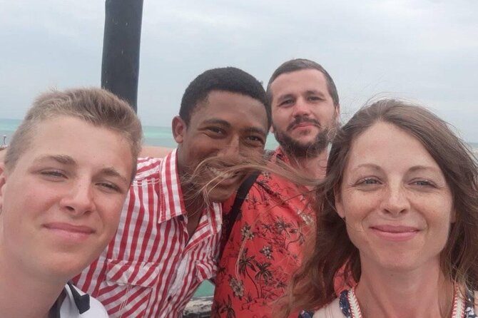 StoneTown Tours - Starting with the Old Fort