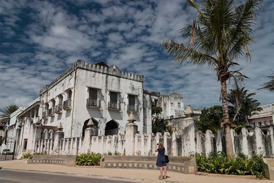 Walking in Stone Town with a Expert Tourguide - Meeting at Forodhani Gardens