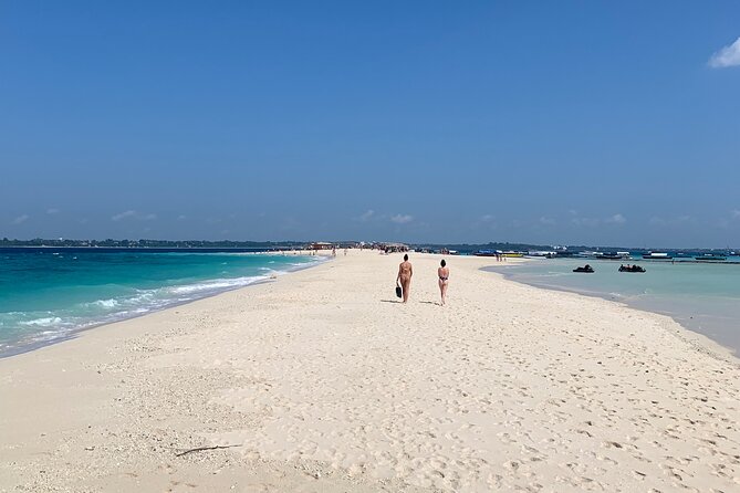 Welcome Zanzibar : A Journey through time for the Old Town - Old Fort and the changing rulers of Zanzibar