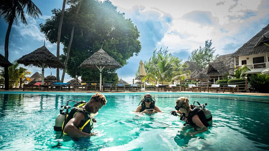 Zanzibar : 3-Day PADI Open Water Scuba Diving Adventure - Day three, coral reefs and two ocean locations