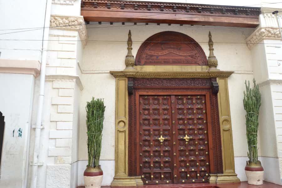 Zanzibar: 3 Hours Private Stone Town walking Tour with Guide - Old Fort, Freddie Mercury, and Notre Dame