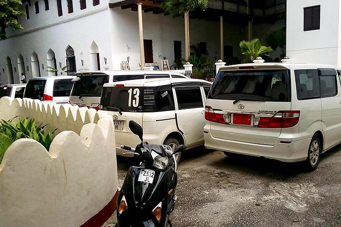 Zanzibar Airport Pickup to Any Hotel – Reliable & Comfortable - A private service with a mixed reliability picture