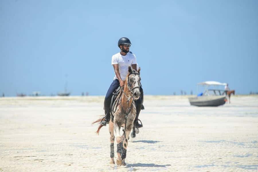 Zanzibar: Beach Horseback Ride and Swim with the Horse - Entering the water with your horse