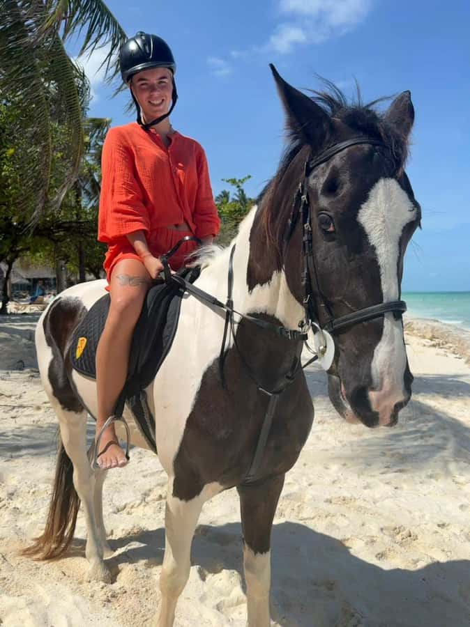 Zanzibar: Beach Horseback Ride and Swim with the Horse - Guide quality makes the short ride better