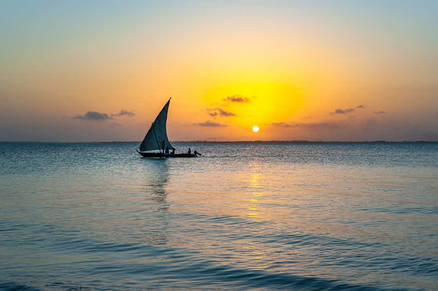 Zanzibar City: Sunset Sailing Tour with Snacks and Drinks - Key points to know before booking