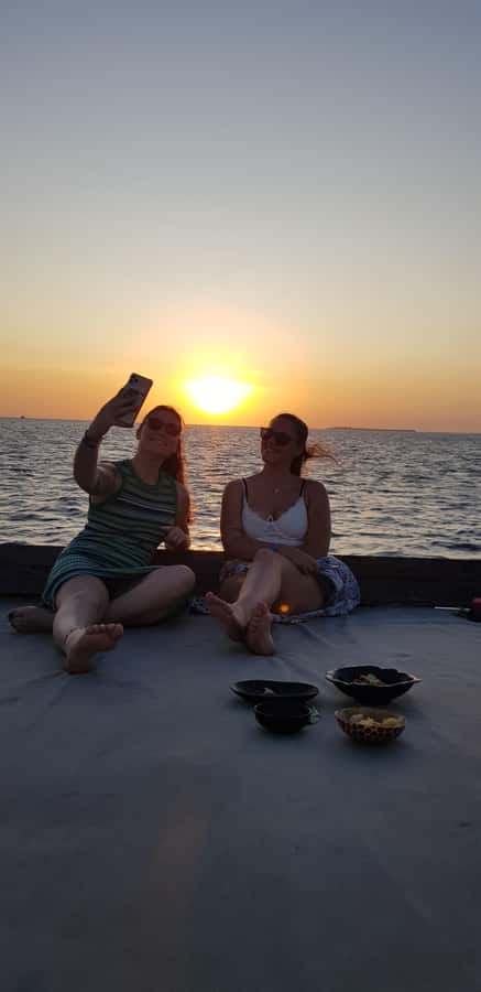 Zanzibar City: Sunset Sailing Tour with Snacks and Drinks - Practical advice for a smoother evening