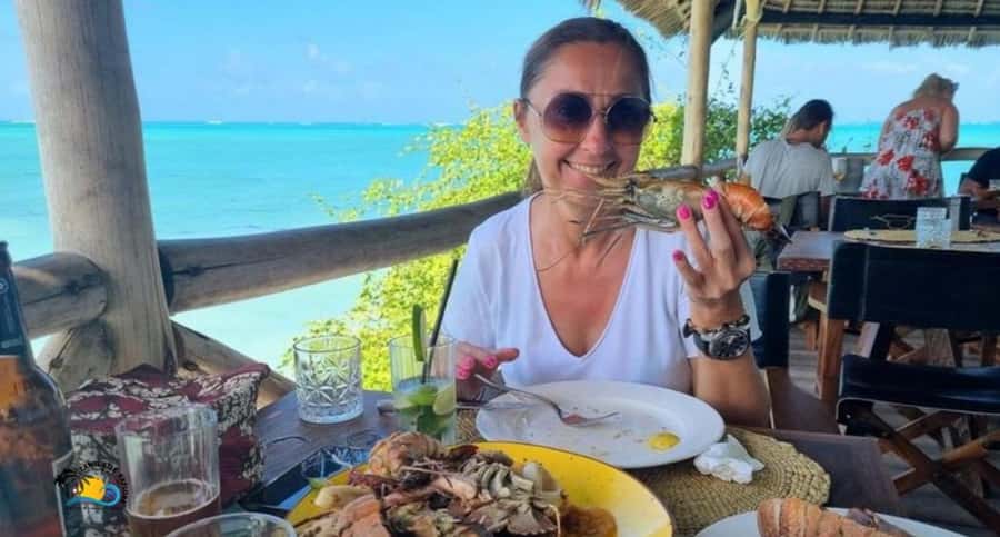 Zanzibar: Jozani Forest, Salaam Cave & The Rock Restaurant - What the $123 price really covers