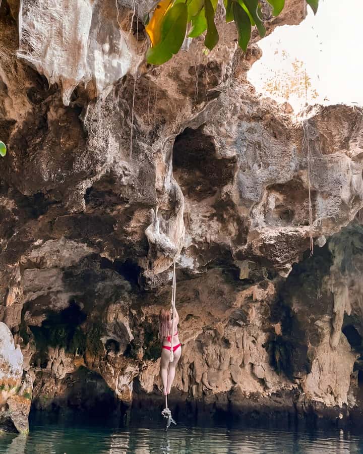 Zanzibar: Maalum Cave Natural Swimming Pool Tour in Paje - Walking into the limestone cave