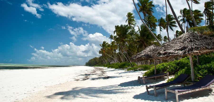Zanzibar: Nakupenda Sandbank and Prison Island Tour & Lunch - Nakupenda Sandbank and the tide
