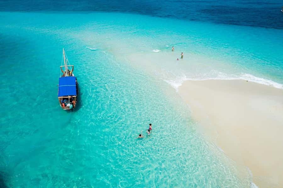Zanzibar: Nakupenda Sandbank Day Trip with Snorkeling - Fruit, drinks, and the confusing lunch question
