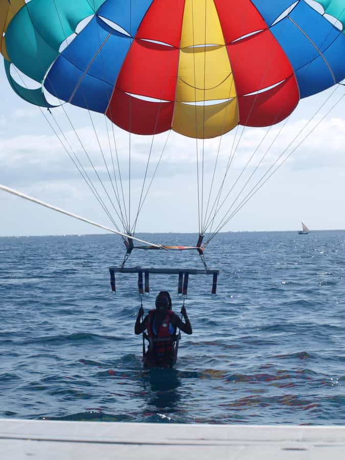 Zanzibar: Parasailing Experience with Instructor - What makes this flight worth considering