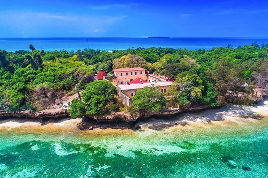 Zanzibar: Prison Island and Nakupenda Sandbank - From Forodhani to Changuu Island in 15 minutes