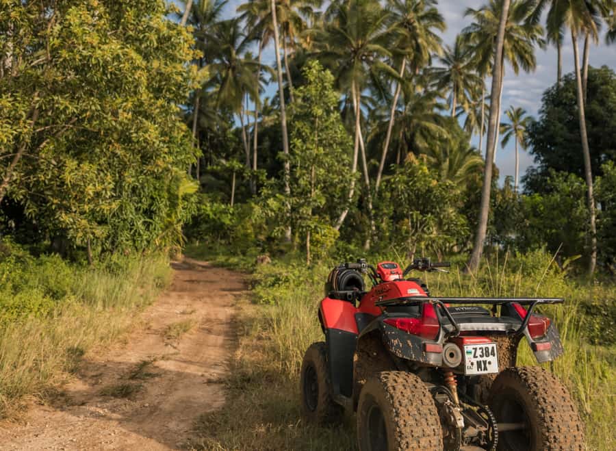 Zanzibar: Quad Off-Road Adventure | Kiwengwa - The safety briefing and first minutes on the bike