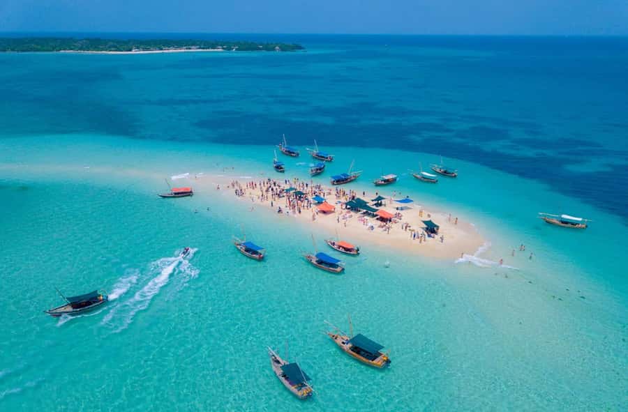 Zanzibar: Safari Blue Day trip with Snorkeling and Lunch - Leaving Fumba by local boat