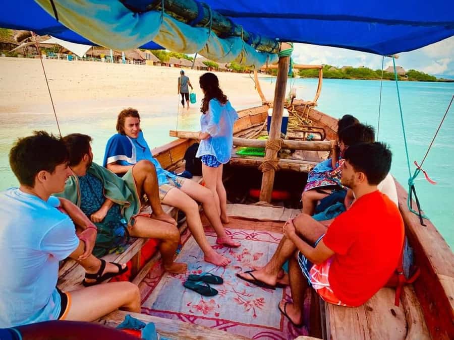 Zanzibar: Safari blue tour - Getting from Zanzibar to the sea