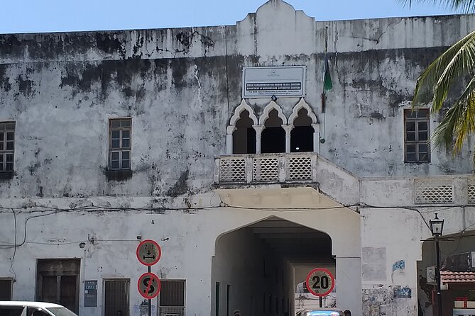 Zanzibar Stone Town: Historical Walking Tour With a Local Guide - Ending at Forodhani Garden