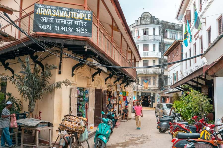 Zanzibar: Stone Town History Walking Tour with a Local Guide - What the $12 price really gets you