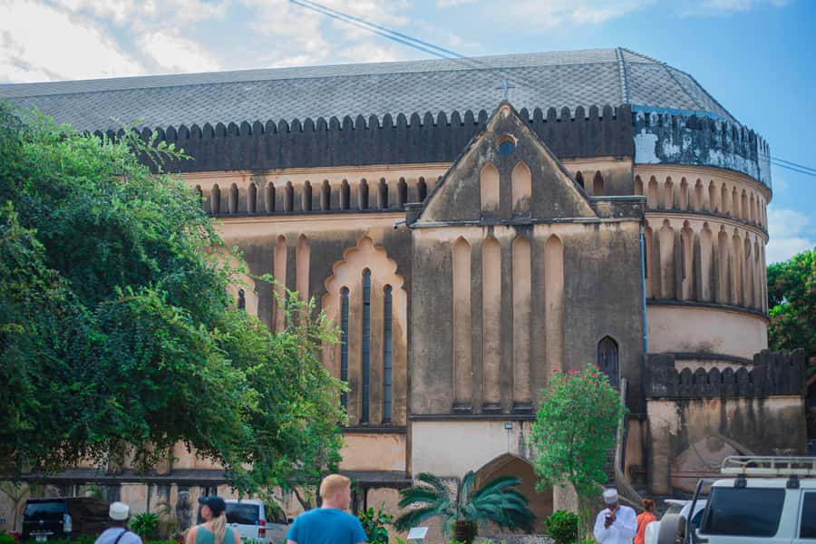 Zanzibar: Stone Town, Spice tour & Prison Island with Lunch - Stone Town: carved doors and complicated stories