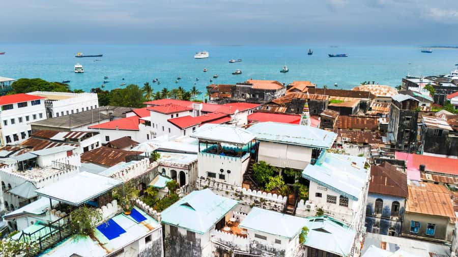 Zanzibar : Stone Town Tour,history without transport - The Old Fort and Stone Town’s main landmarks
