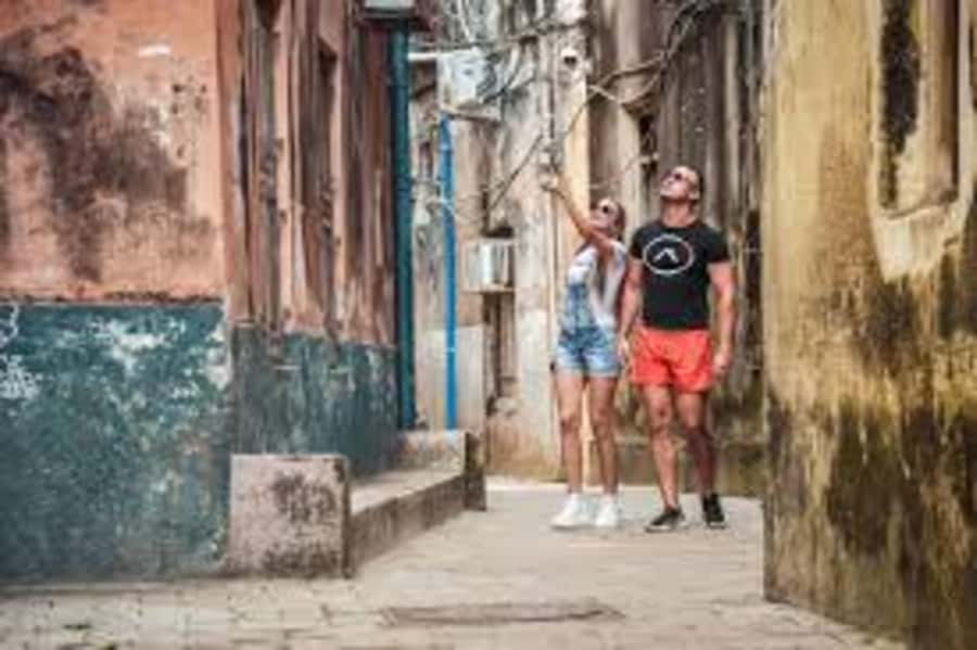 Zanzibar: Stone Town Walking Tour With Hotel Pickup - Old Fort and the layers of Stone Town