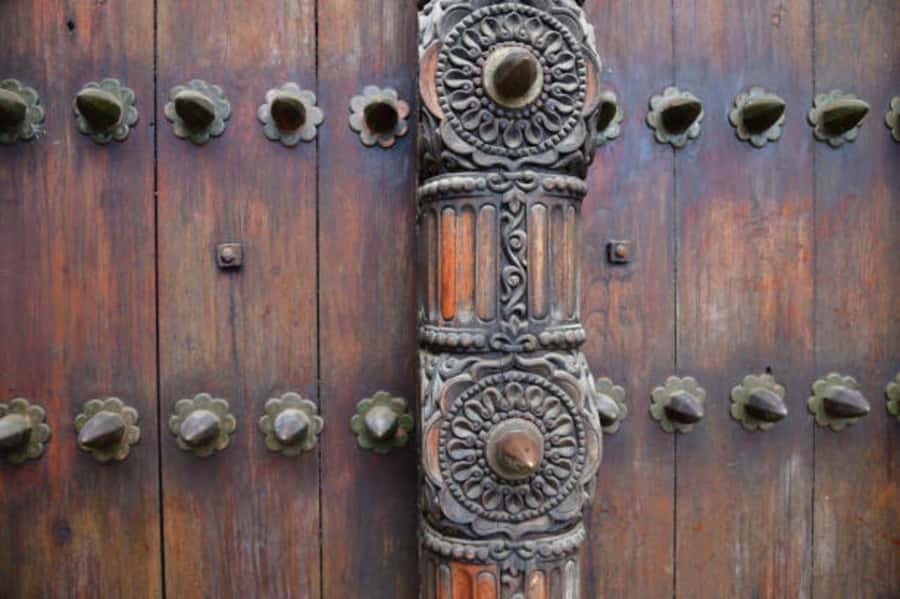 Zanzibar: Stone Town Walking Tour With Hotel Pickup - Darajani Market and the everyday side of Zanzibar