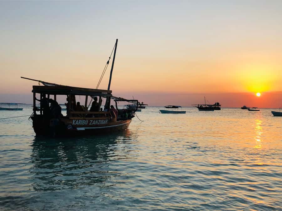 Zanzibar: Sunset Dhow Cruise - Setting out from Nungwi Beach